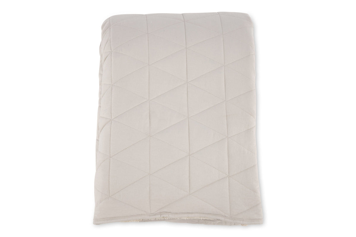 Nilla Tagesdecke in Beige präsentiert im Onlineshop von KAQTU Design AG. Bettüberwurf ist von Venture Home