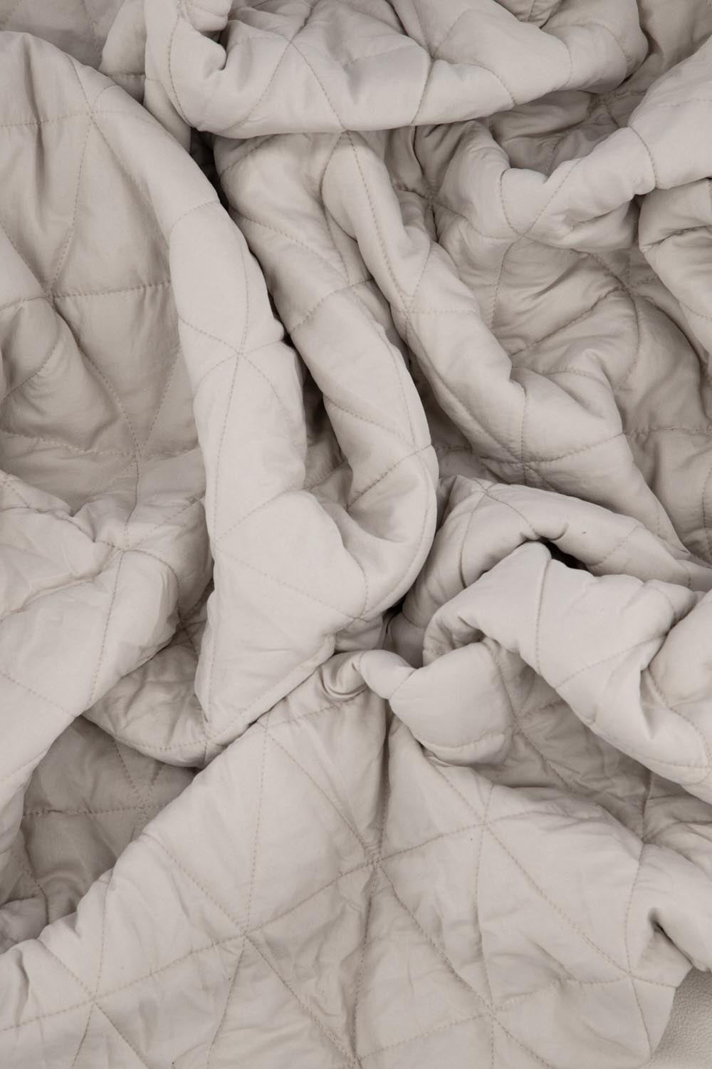 Nilla Tagesdecke in Beige präsentiert im Onlineshop von KAQTU Design AG. Bettüberwurf ist von Venture Home
