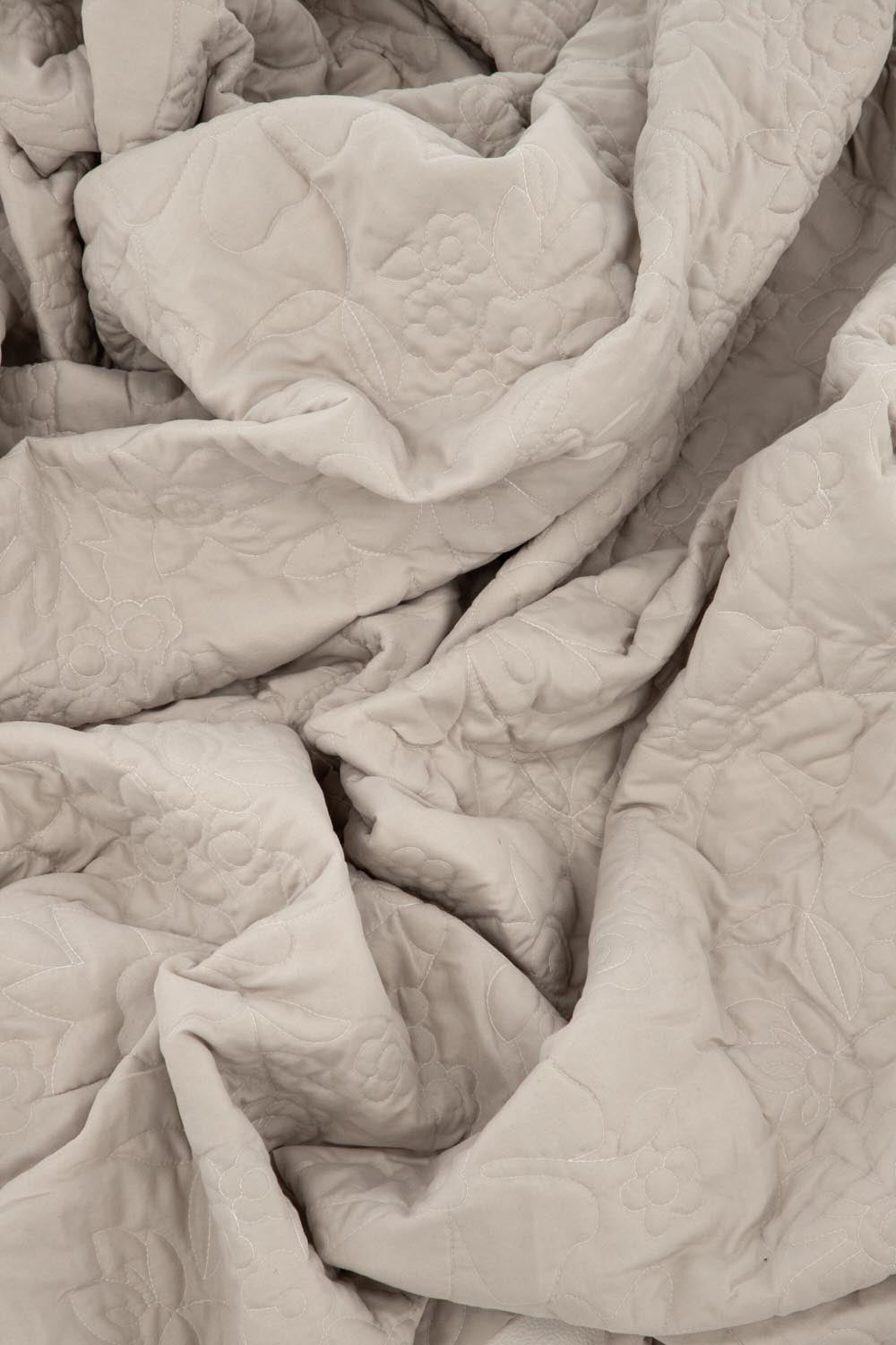 Niki Tagesdecke in Beige präsentiert im Onlineshop von KAQTU Design AG. Bettüberwurf ist von Venture Home