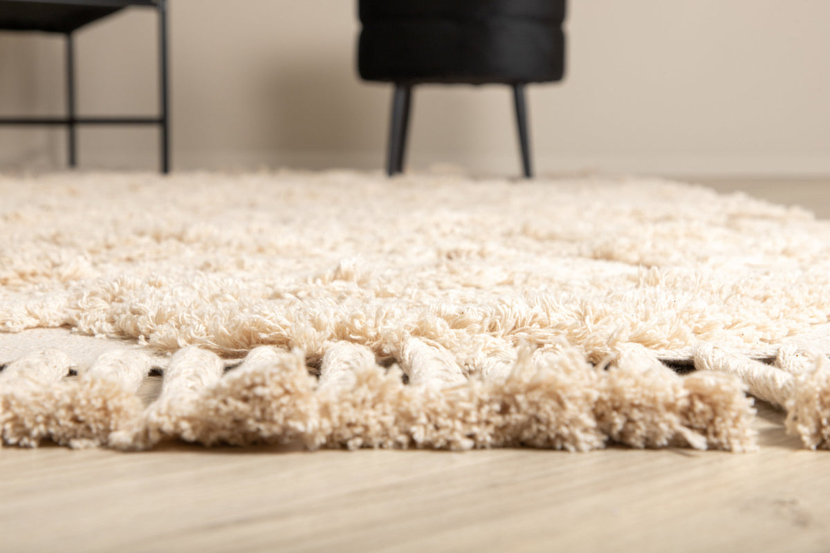 Hilma Teppich in Beige präsentiert im Onlineshop von KAQTU Design AG. Teppich ist von Venture Home