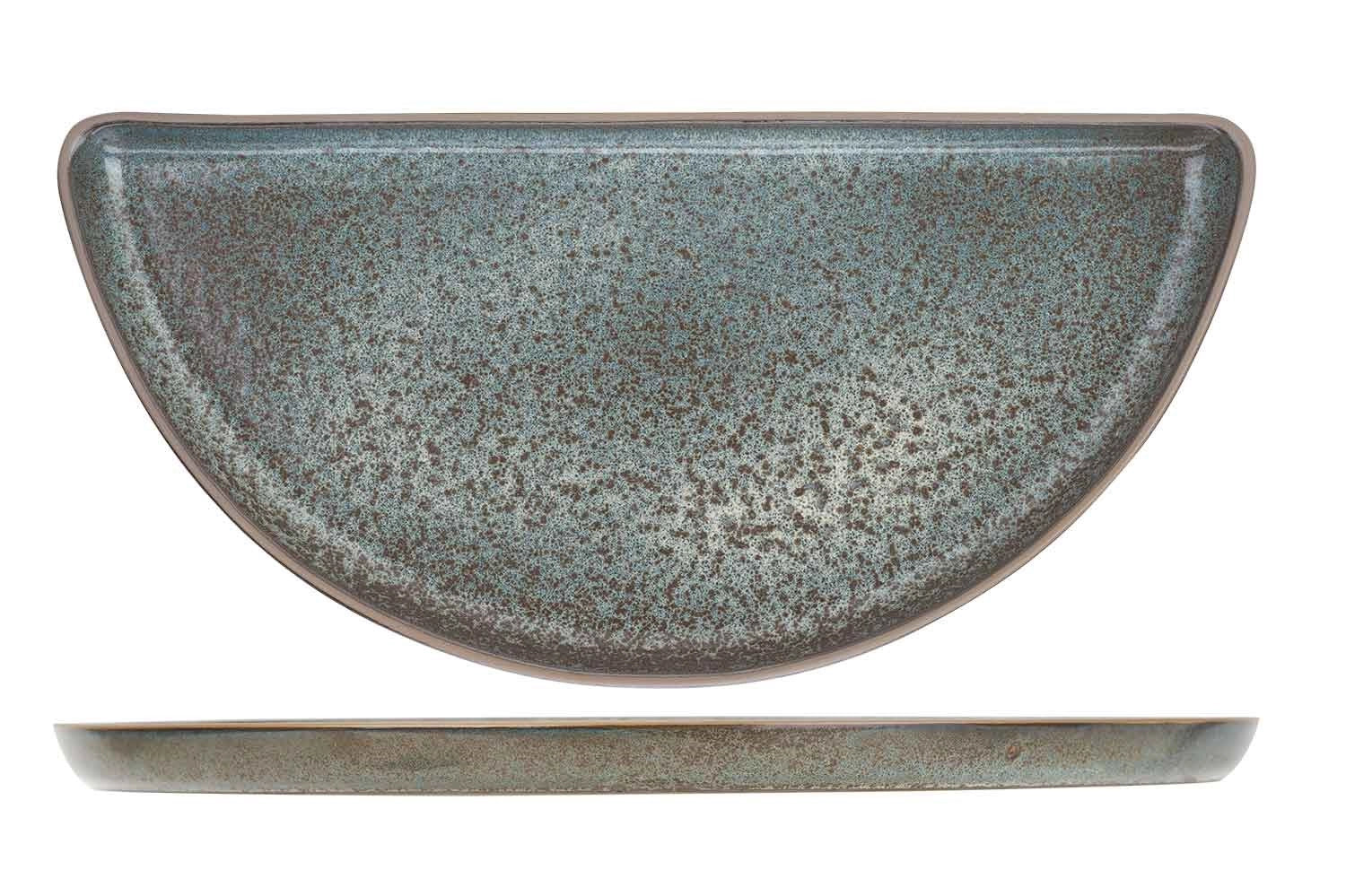 Flacher Halbmond-Teller von Cosy & Trendy, 31x15x1.9 cm, perfekt für stilvolle Anrichten von Speisen und Snacks bei besonderen Anlässen.