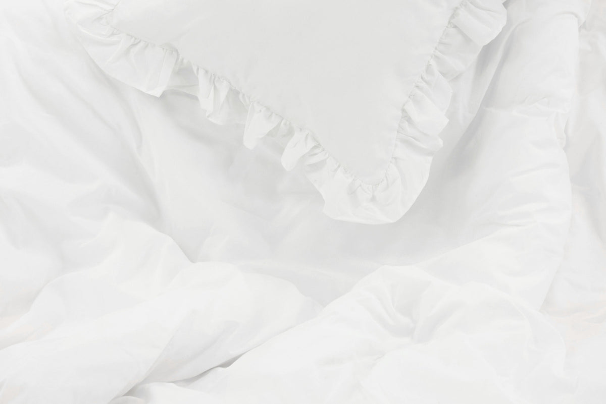 Levi Bettgarnitur in Weiss präsentiert im Onlineshop von KAQTU Design AG. Bettwäsche ist von Venture Home