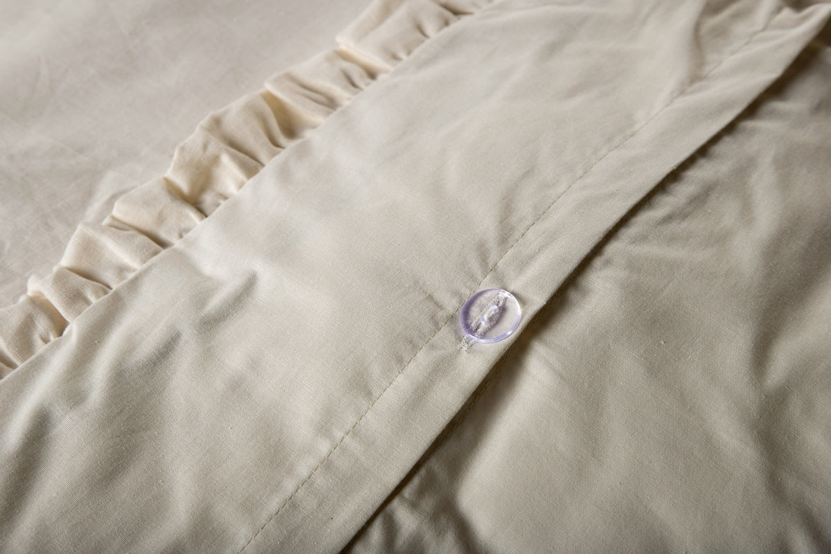 Lias Bettgarnitur in Beige präsentiert im Onlineshop von KAQTU Design AG. Bettwäsche ist von Venture Home