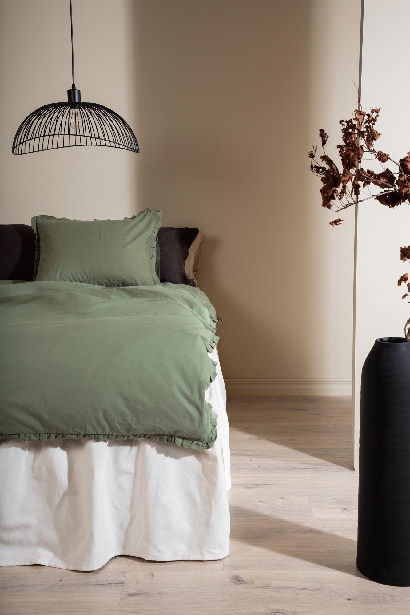 Lias Bettgarnitur von Venture Home: Stilvolle Designs und hochwertige Materialien für eine traumhafte Nachtruhe.