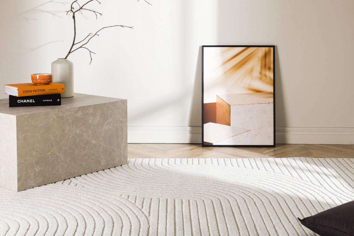 Vince Teppich in Weiss präsentiert im Onlineshop von KAQTU Design AG. Teppich ist von Venture Home
