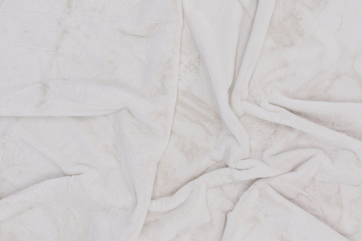 Nina Teppich rund in Weiss präsentiert im Onlineshop von KAQTU Design AG. Teppich ist von Venture Home