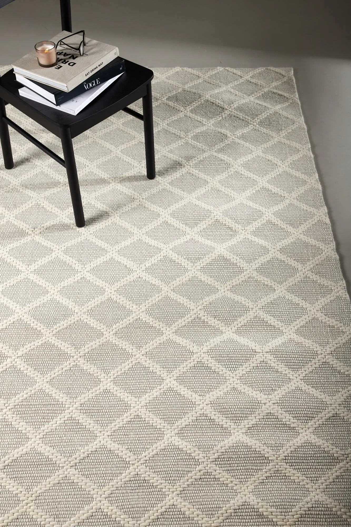 Cloudy Teppich: Eleganz und Komfort in sanften Beigetönen für Ihr Zuhause.