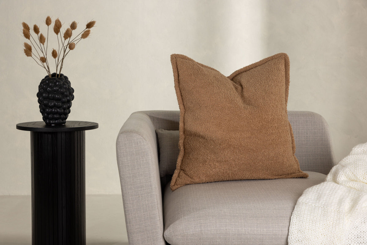 Tuva Kissenbezug in Beige präsentiert im Onlineshop von KAQTU Design AG. Deko Kissenbezug ist von Venture Home