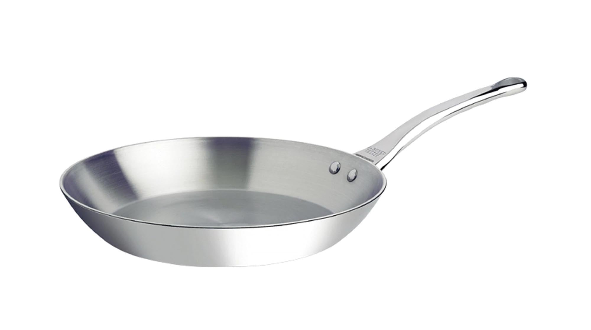 AFFINITY Bratpfanne unbeschichtet Ø 24cm, Induktion in Silber präsentiert im Onlineshop von KAQTU Design AG. Bratpfanne ist von de Buyer