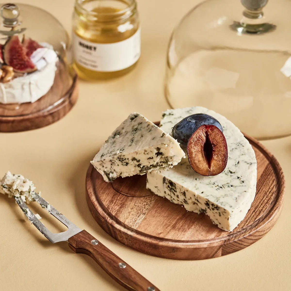 Käseglocke, NVFromage, Natur in Elfenbein präsentiert im Onlineshop von KAQTU Design AG. Käsezubehör ist von Nicolas Vahé