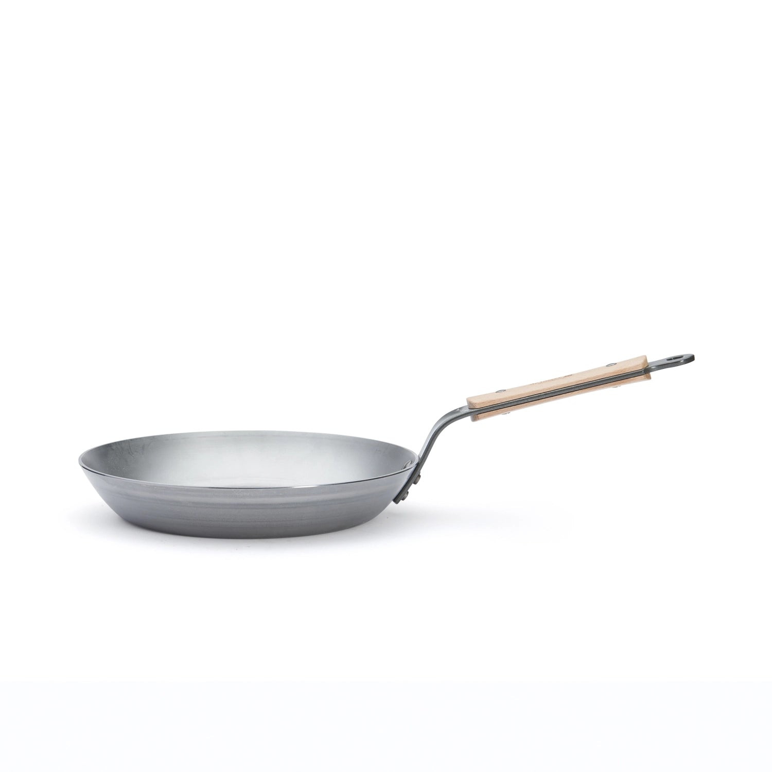 Robuste 24 cm Bratpfanne aus der MINERAL B ELEMENT Reihe von de Buyer, ideal für gesundes Braten und kreative Küchenexperimente.