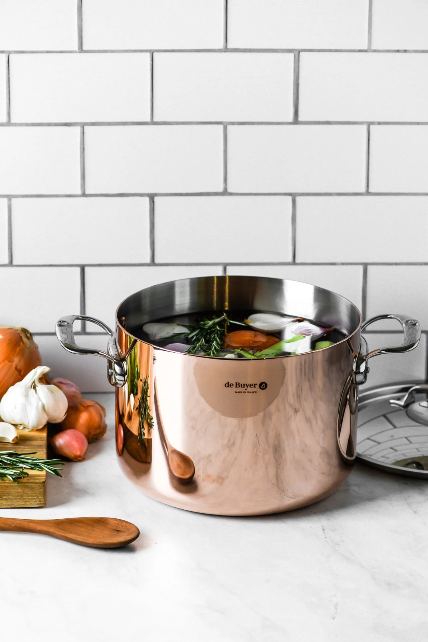 Prima Matera cooking pot high. Ø24cm, lid, indu.