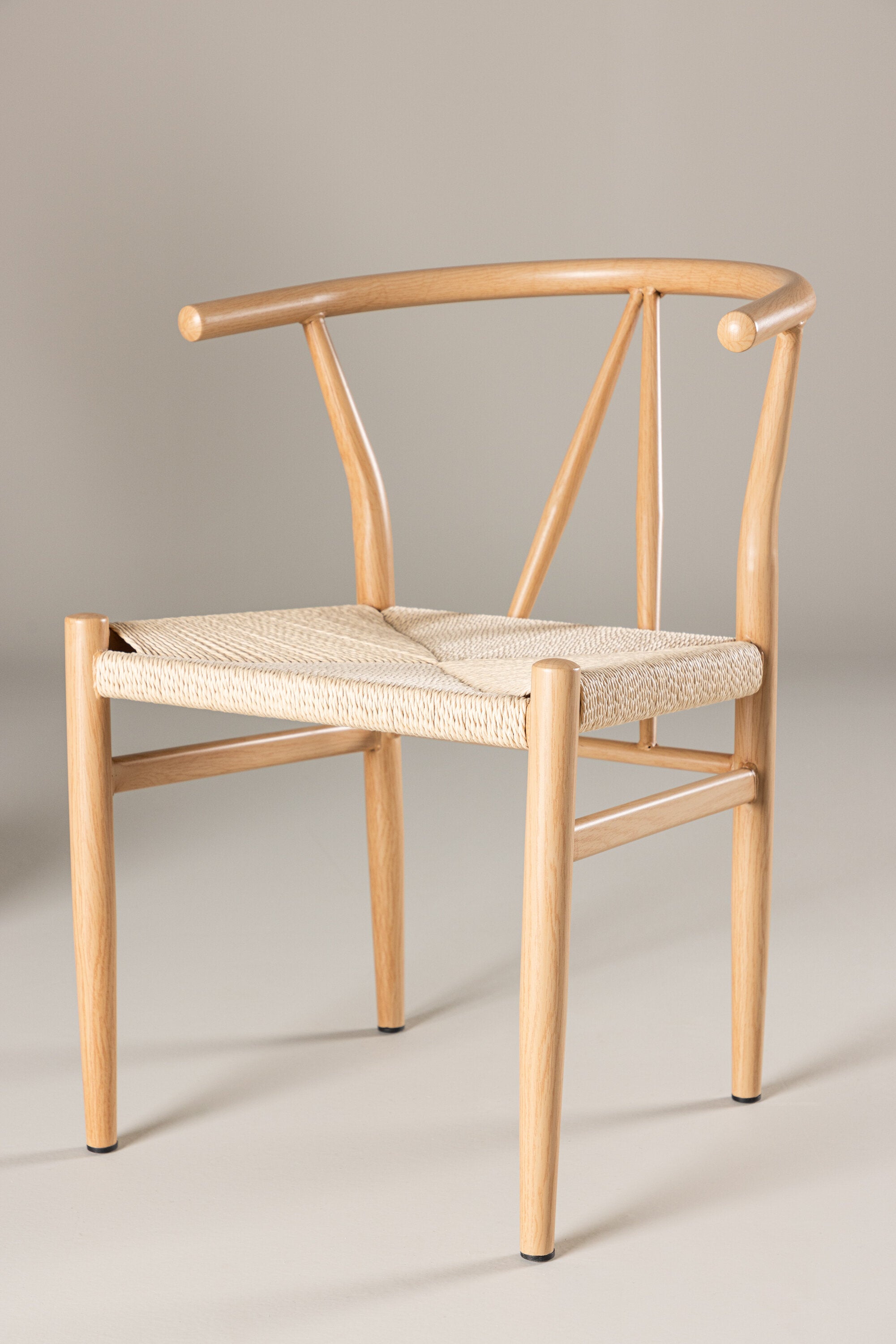 Alfons Esszimmerstuhl in Natur präsentiert im Onlineshop von KAQTU Design AG. Schalenstuhl mit Armlehne ist von Venture Home