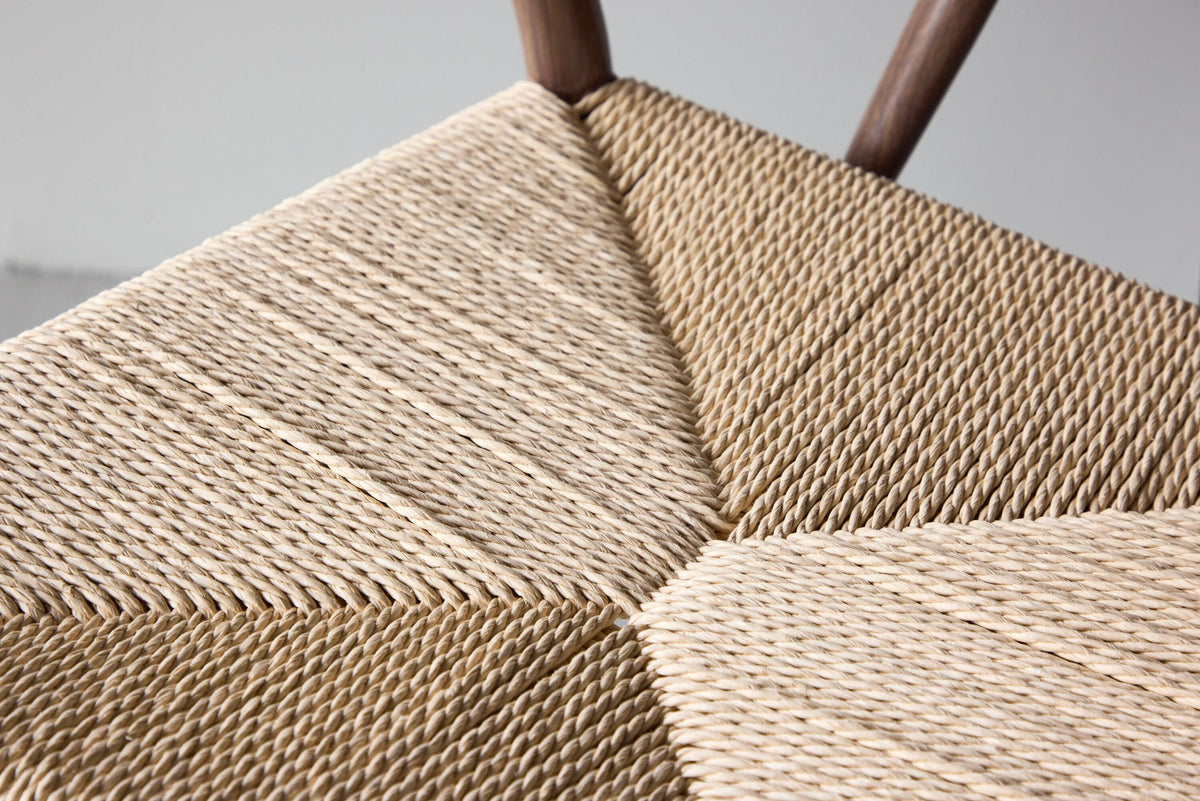 Esszimmerstuhl Alfons von Venture Home in Beige und Braun, Sitzfläche aus Rattan, Beine aus Stahl, schlichte skandinavische Form