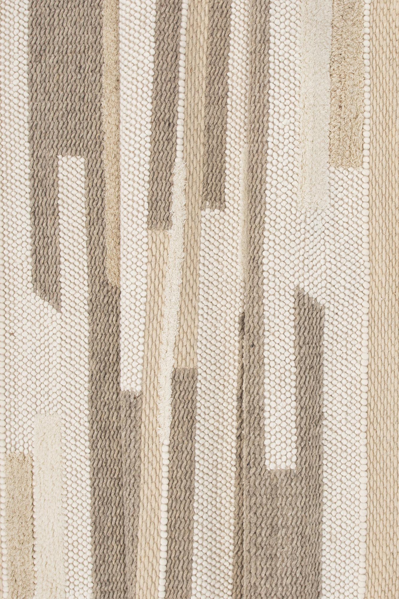 Sixteen Teppich in Beige präsentiert im Onlineshop von KAQTU Design AG. Teppich ist von Venture Home