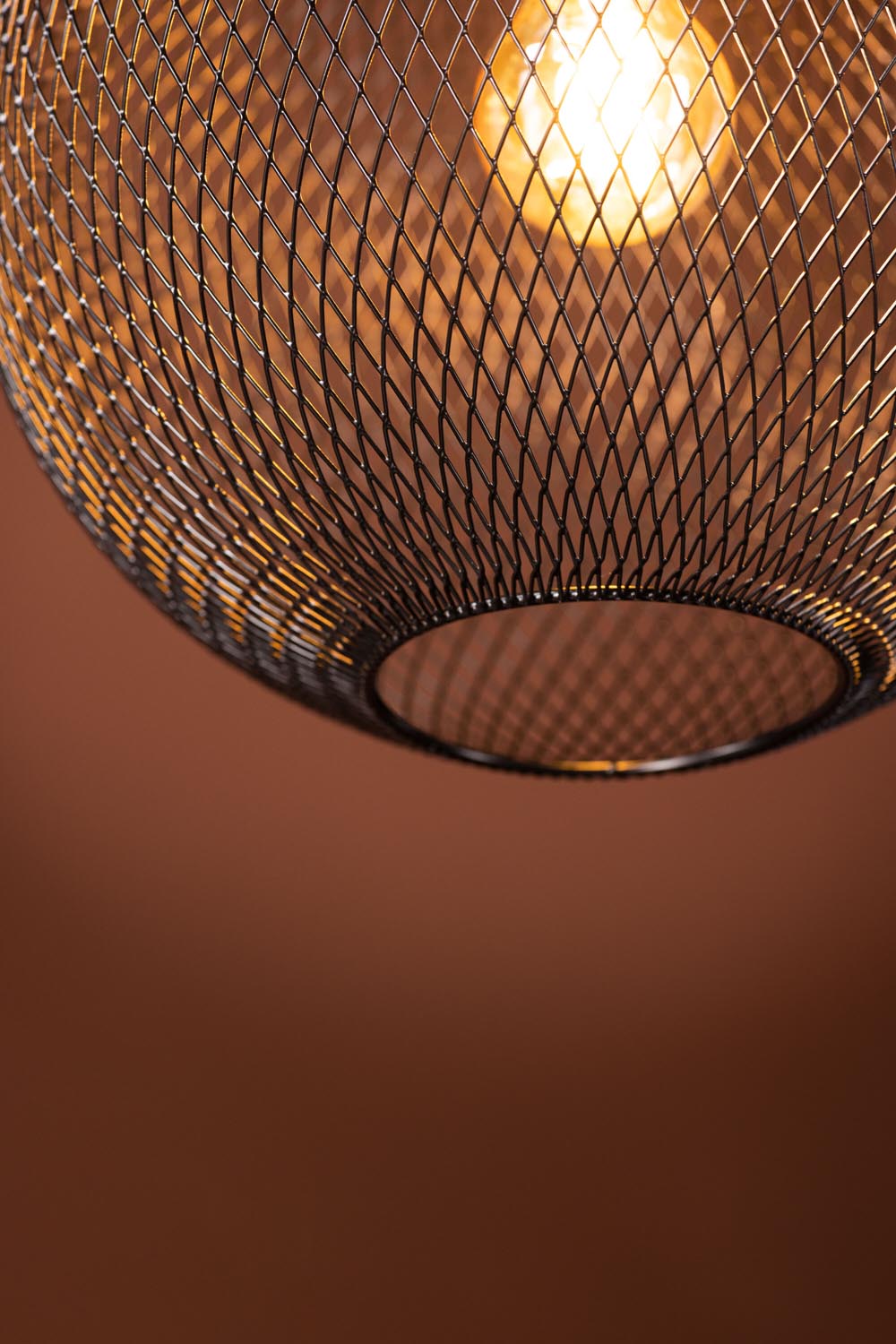 Valence Pendelleuchte in Schwarz präsentiert im Onlineshop von KAQTU Design AG. Pendelleuchte ist von Venture Home
