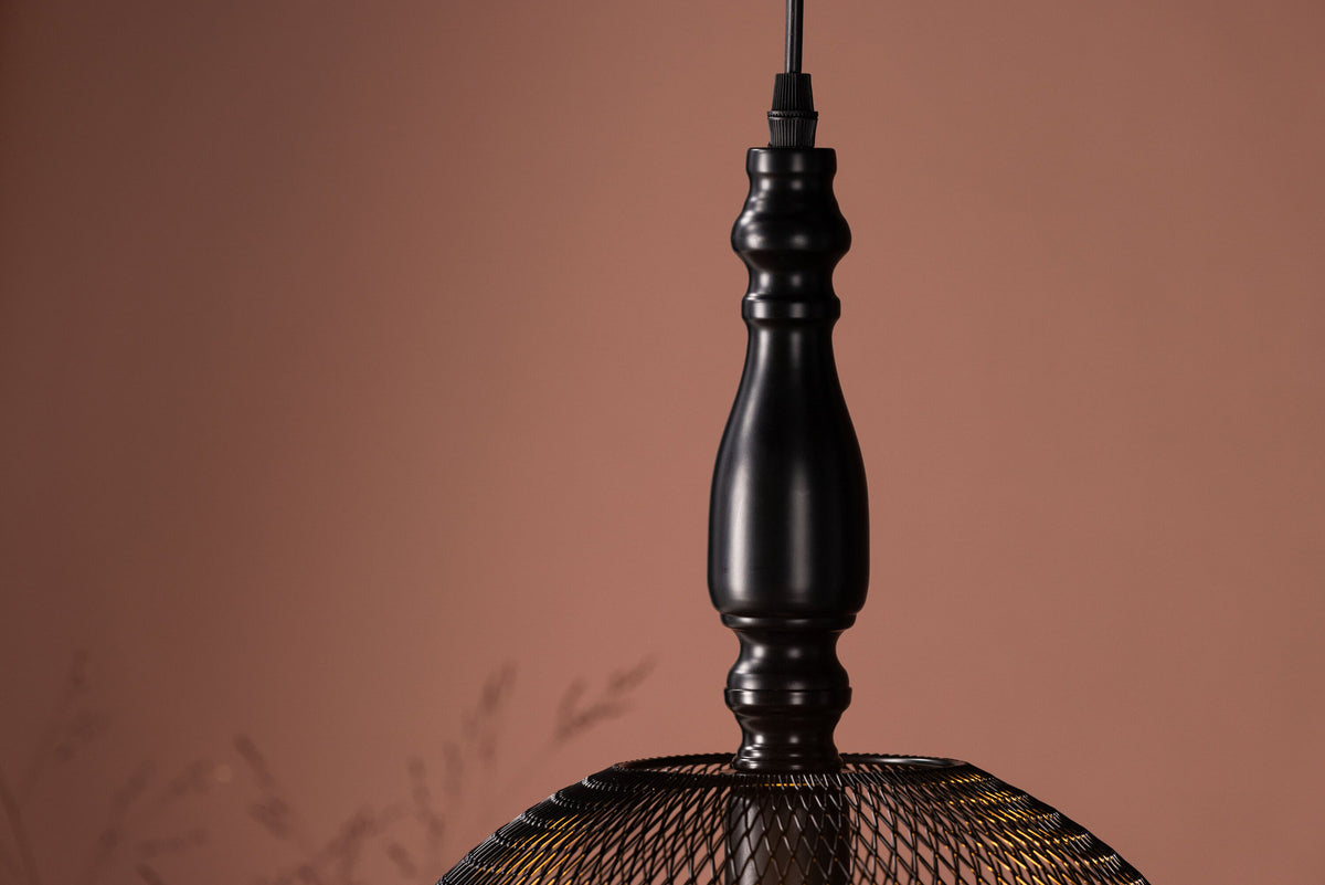 Valence Pendelleuchte in Schwarz präsentiert im Onlineshop von KAQTU Design AG. Pendelleuchte ist von Venture Home