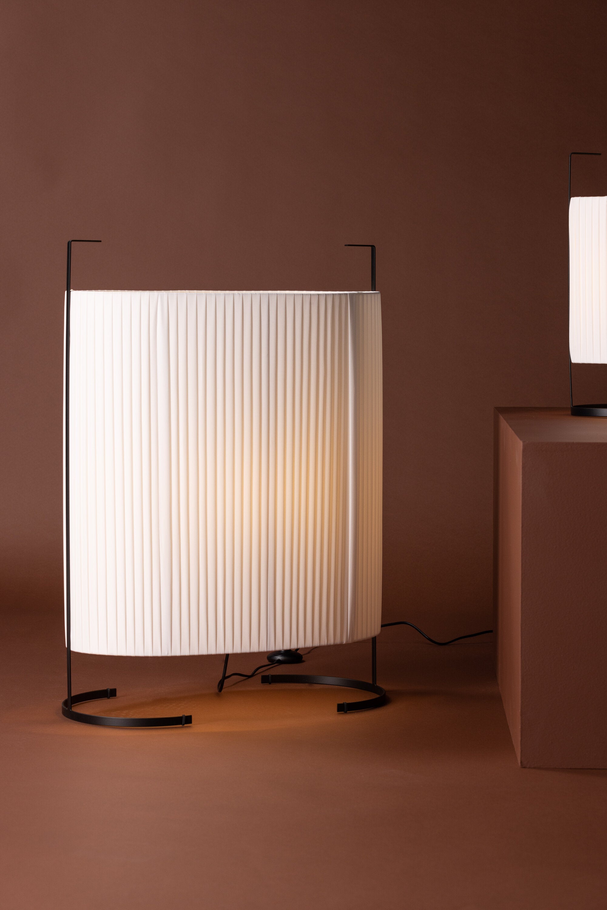 Rennes Stehleuchte in Beige präsentiert im Onlineshop von KAQTU Design AG. Stehleuchte ist von Venture Home