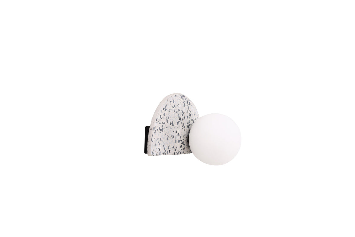 Abbeville Wandleuchte in Weiss präsentiert im Onlineshop von KAQTU Design AG. Wandleuchte ist von Venture Home