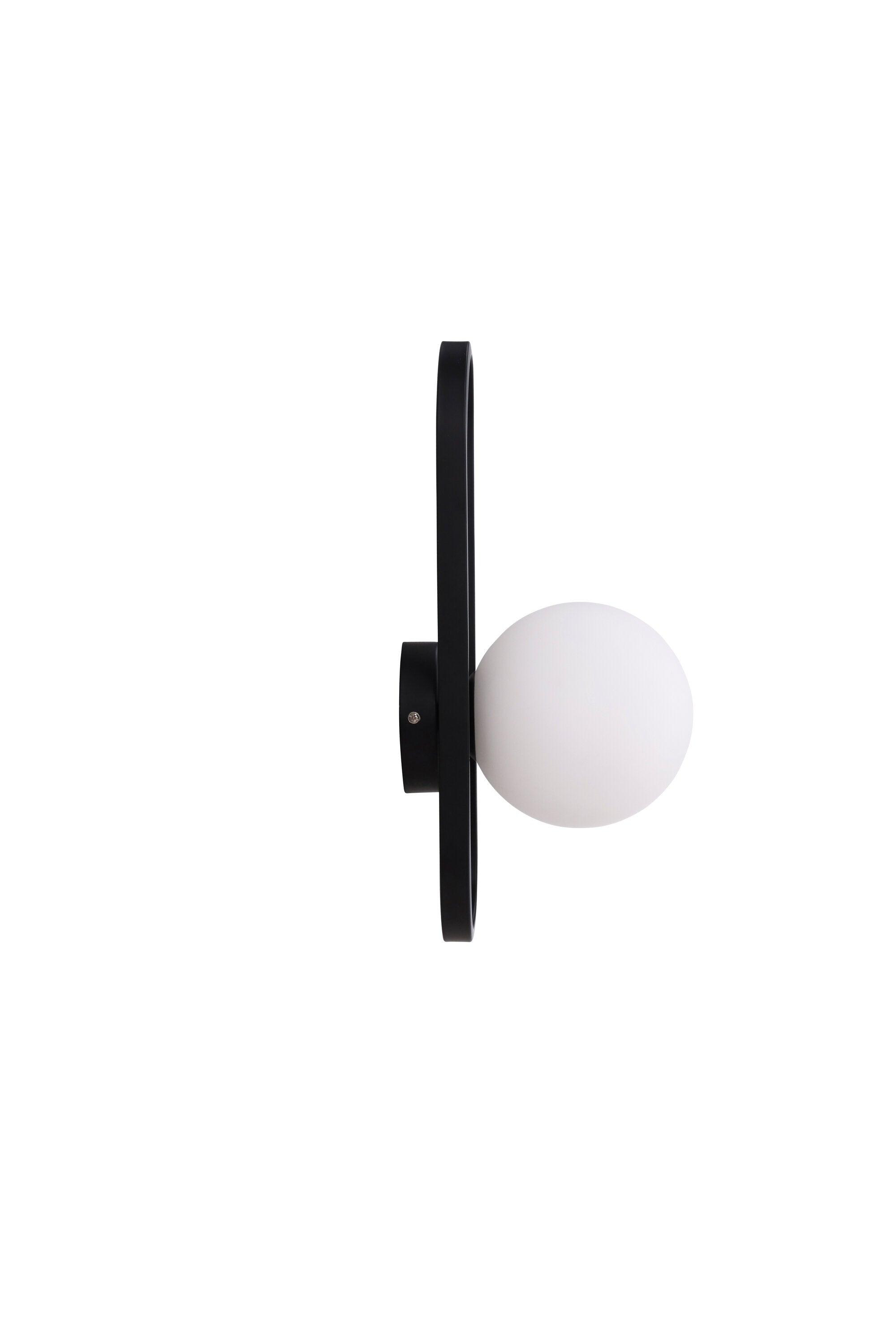 Alpes Wandleuchte in Schwarz präsentiert im Onlineshop von KAQTU Design AG. Wandleuchte ist von Venture Home