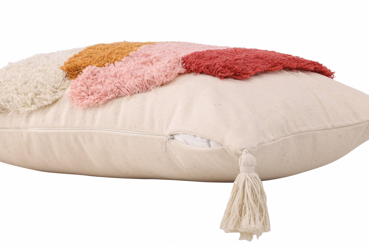 Joline Kissenbezug in Weiss präsentiert im Onlineshop von KAQTU Design AG. Deko Kissenbezug ist von Venture Home
