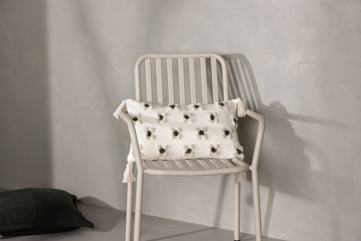 Millie Kissenbezug in Weiss präsentiert im Onlineshop von KAQTU Design AG. Deko Kissenbezug ist von Venture Home