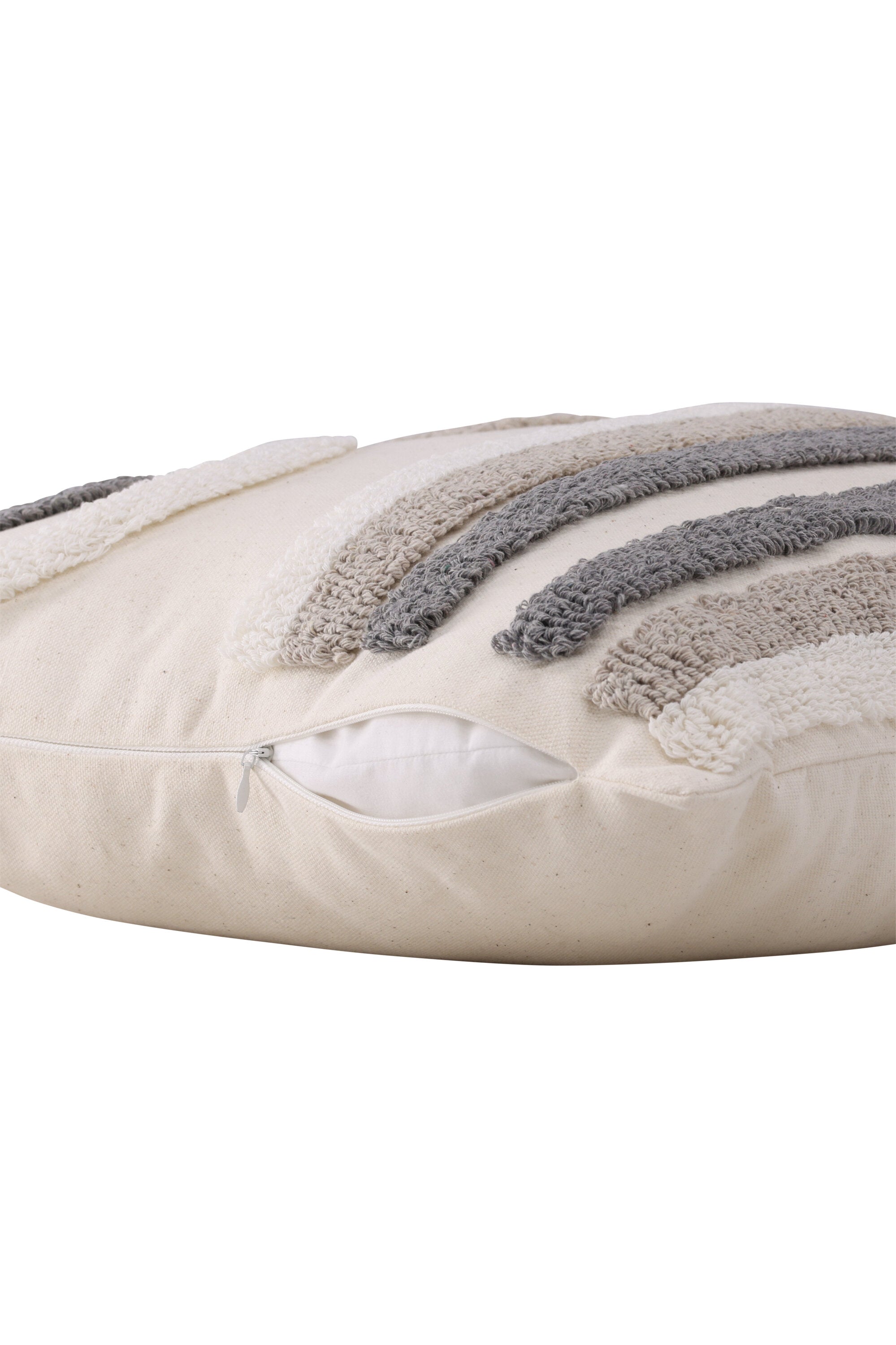Cornelia Kissenbezug in Braun präsentiert im Onlineshop von KAQTU Design AG. Deko Kissenbezug ist von Venture Home