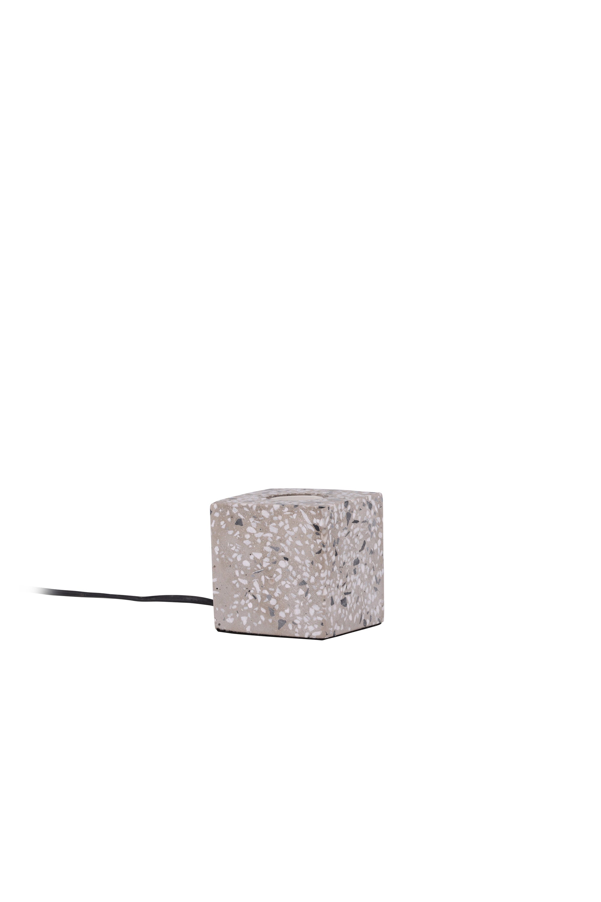 Rilche Tischleuchte in Weiss präsentiert im Onlineshop von KAQTU Design AG. Tischleuchte ist von Venture Home