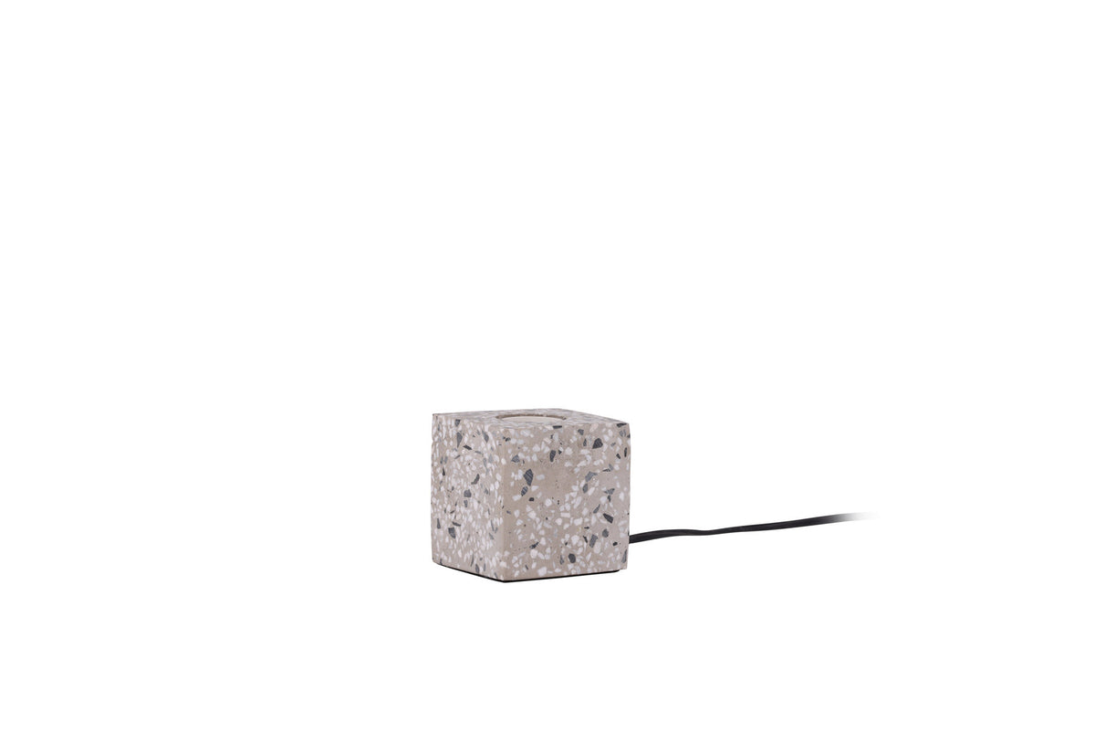 Rilche Tischleuchte in Weiss präsentiert im Onlineshop von KAQTU Design AG. Tischleuchte ist von Venture Home