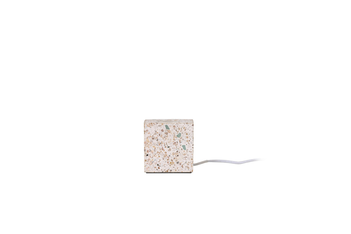 Rilche Tischleuchte in Grau präsentiert im Onlineshop von KAQTU Design AG. Tischleuchte ist von Venture Home