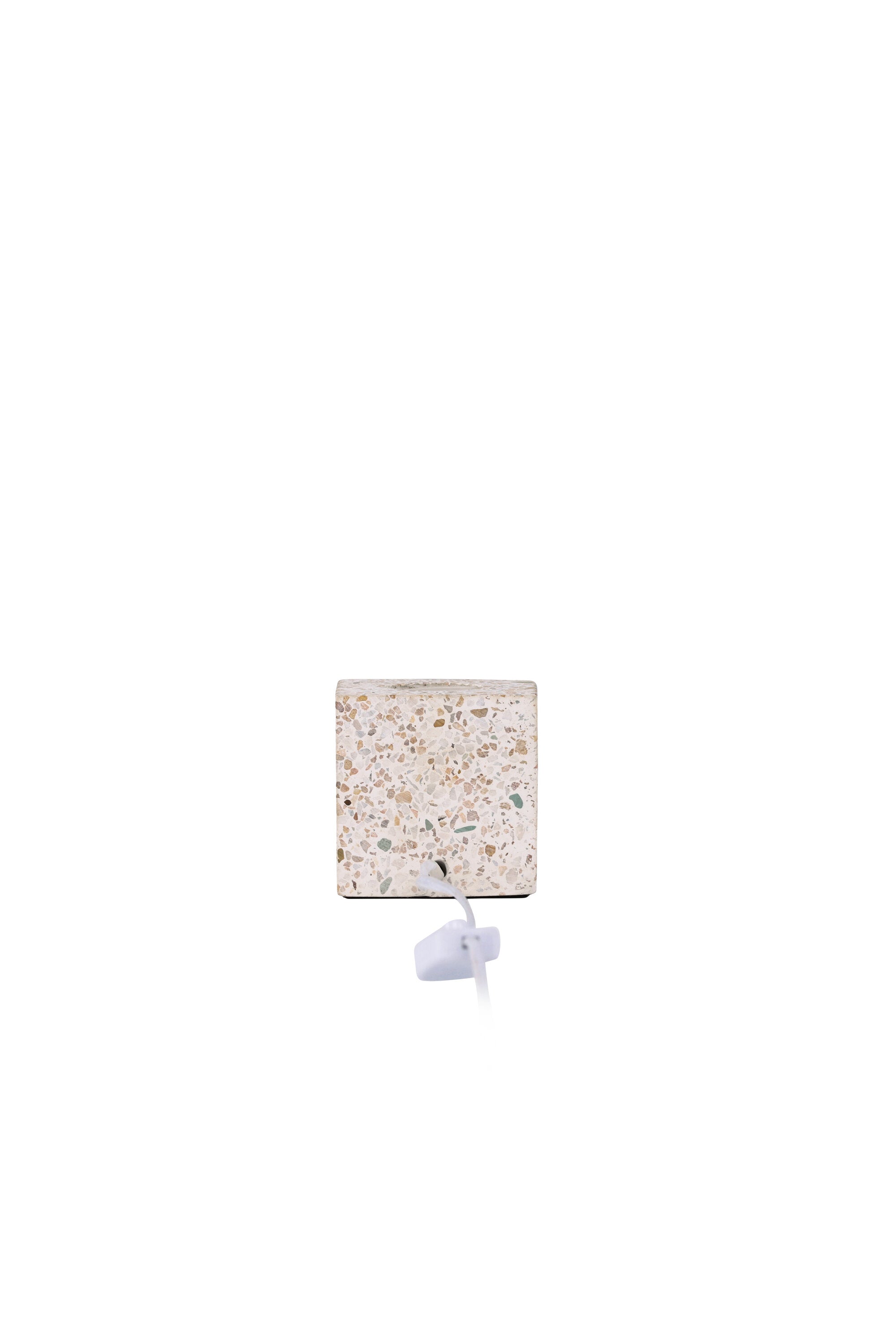 Rilche Tischleuchte in Grau präsentiert im Onlineshop von KAQTU Design AG. Tischleuchte ist von Venture Home