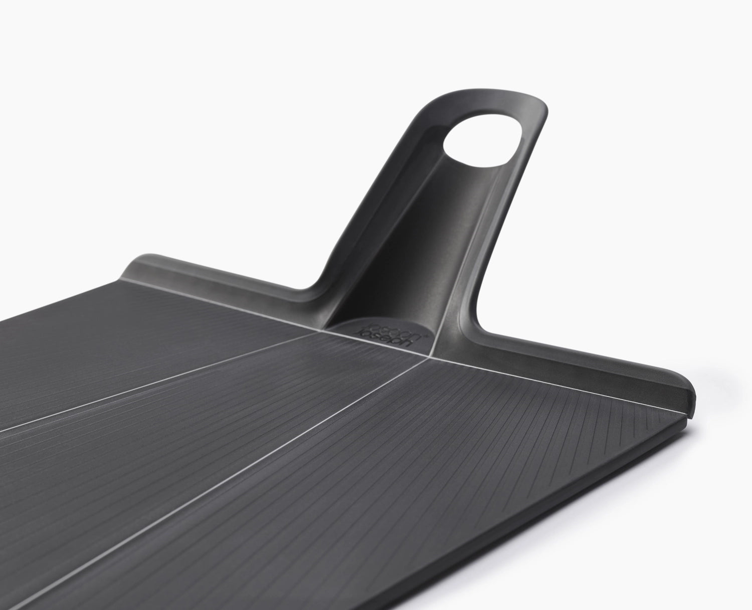 Schwarzes, faltbares Schneidebrett von Joseph Joseph, 45x26.3cm, innovatives Design für müheloses Schneiden und Servieren, perfekt für jede Küche.