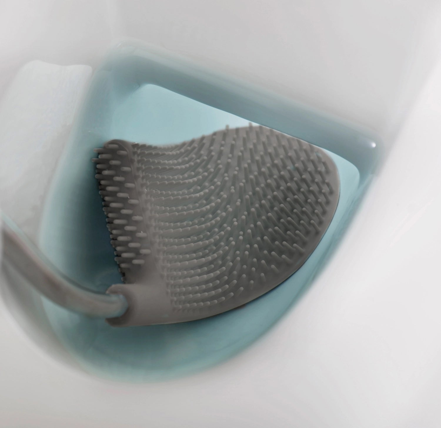 Flex Lite WC-Bürste von Joseph Joseph, innovative Toilettenbürste mit flexiblem Kopf für gründliche Reinigung und modernes Design.