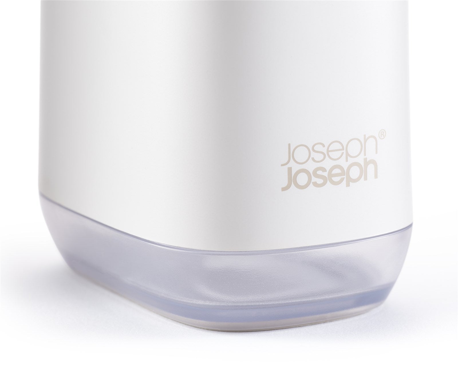 Stylischer Seifenspender in ecru von Joseph Joseph: Hochwertig, innovativ, leicht zu reinigen und perfekt für jedes Badezimmer oder die Küche.