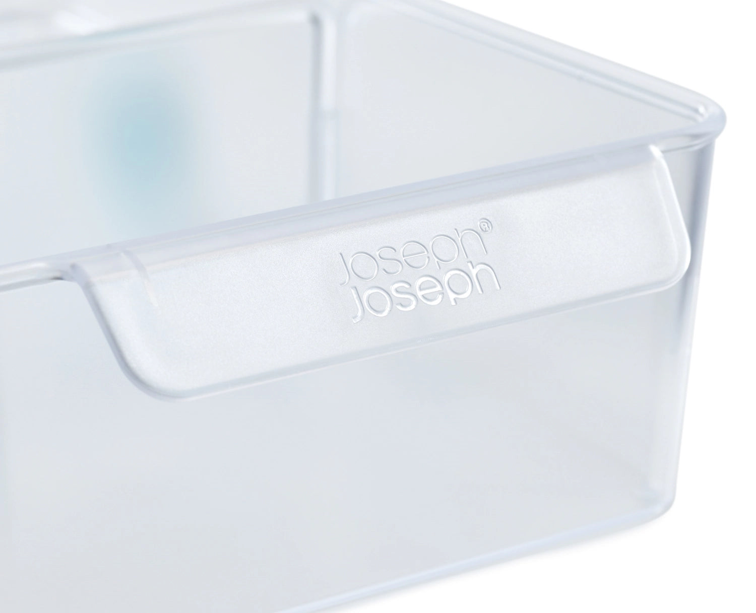 Geräumige FridgeStore Box von Joseph Joseph, ideal zur effizienten Aufbewahrung und Ordnung von Lebensmitteln im Kühlschrank.