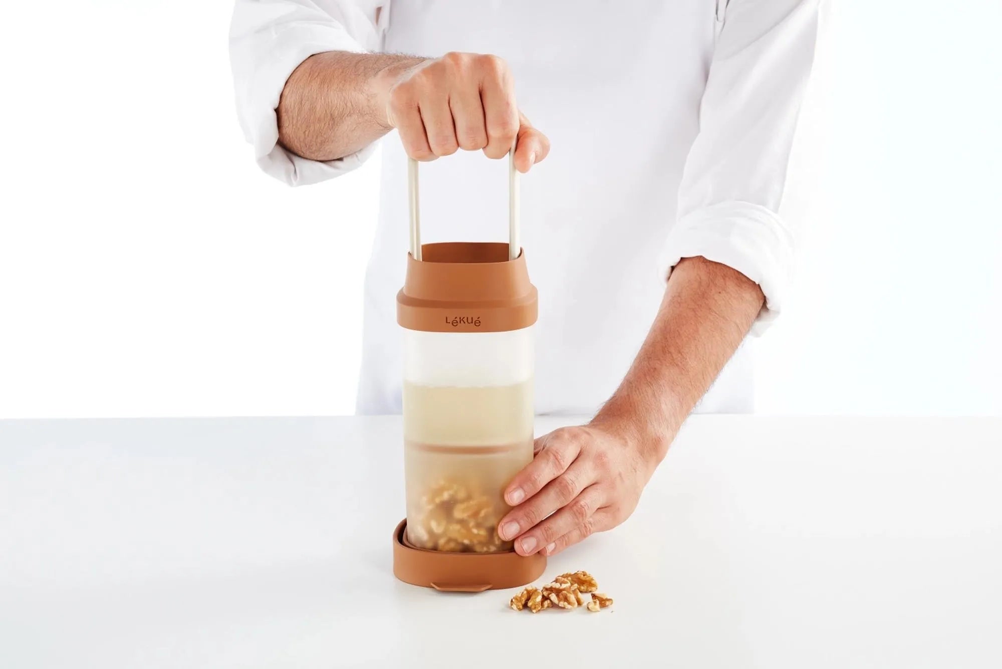 Veggie Drink Maker, 1000ml in  präsentiert im Onlineshop von KAQTU Design AG. Tasse ist von Lékué