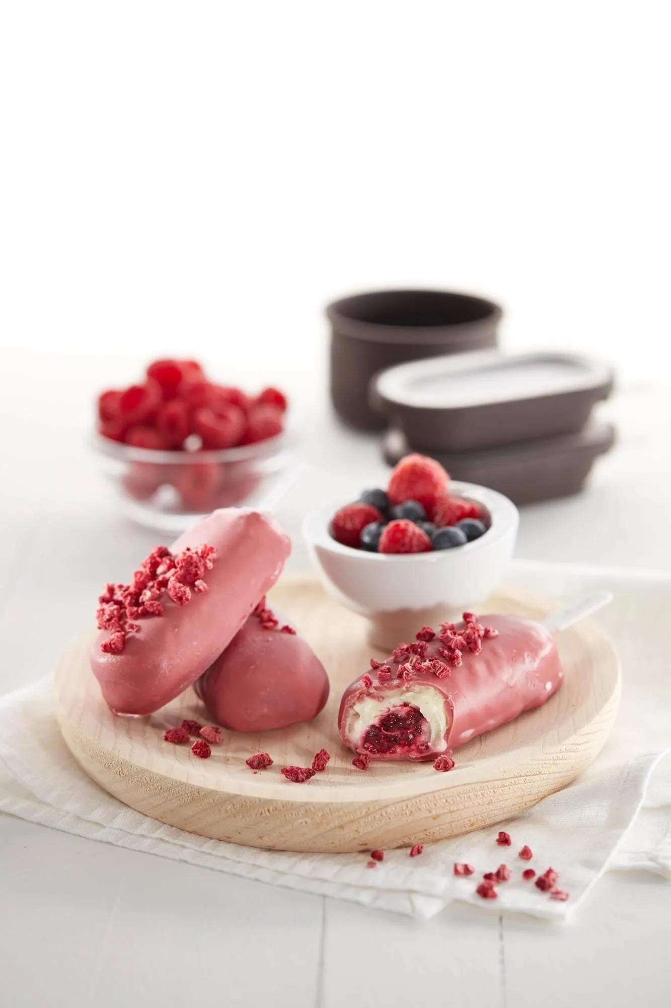 Classic Creamy Glace Maker Set 5-tlg. in Braun präsentiert im Onlineshop von KAQTU Design AG. Küchenhelfer ist von Lékué