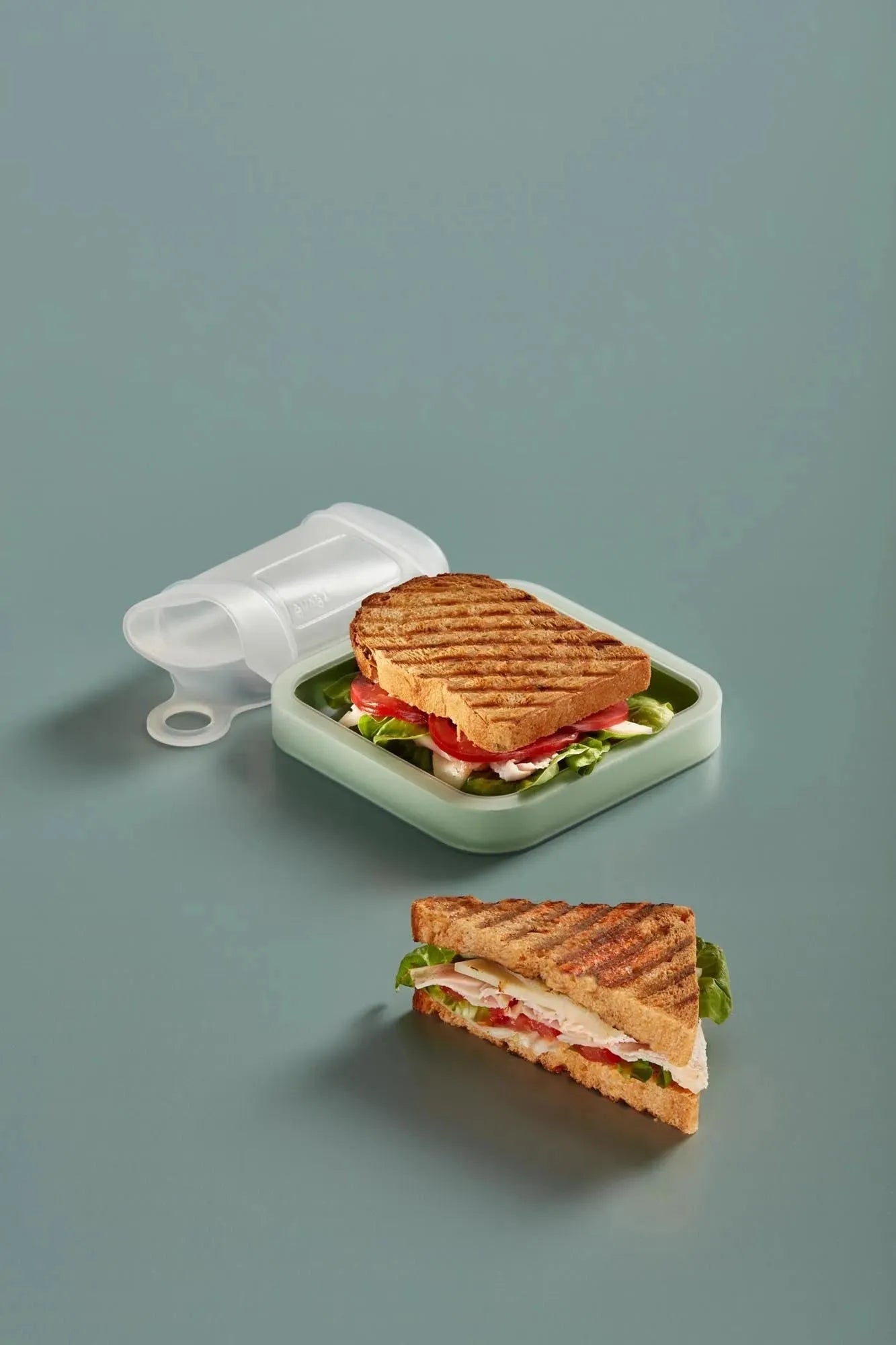 Sandwich Beutel wiederverwendbar in Grün präsentiert im Onlineshop von KAQTU Design AG. Brotsack ist von Lékué