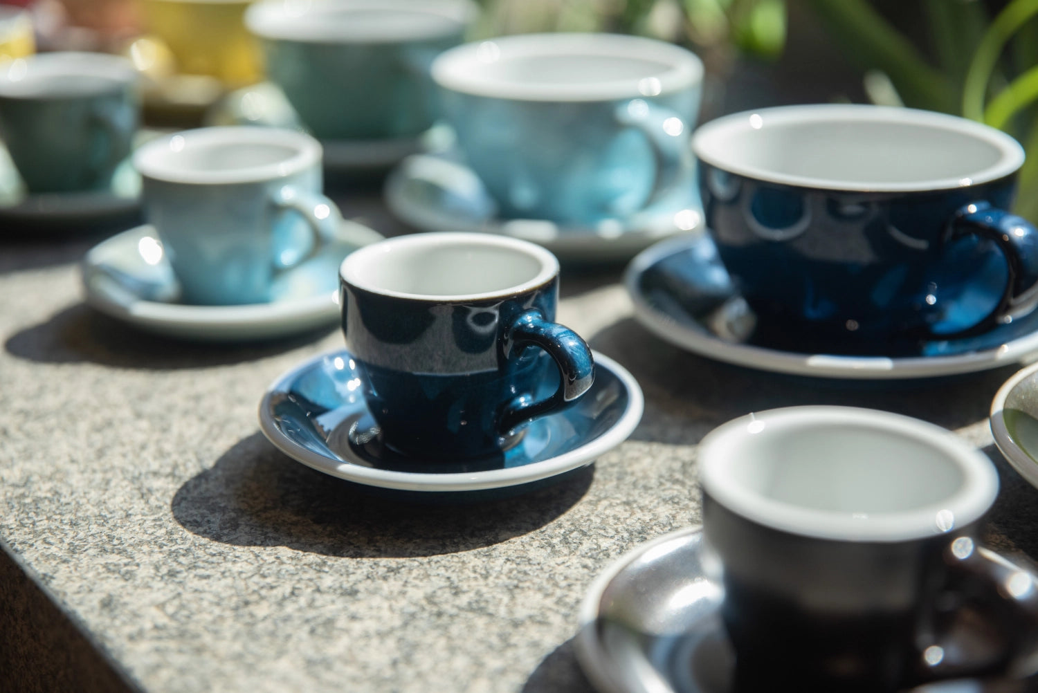 Die Egg Espresso Untertasse von Loveramics vereint modernes Design und praktische Funktionalität, ideal für stilvolle Kaffeemomente.