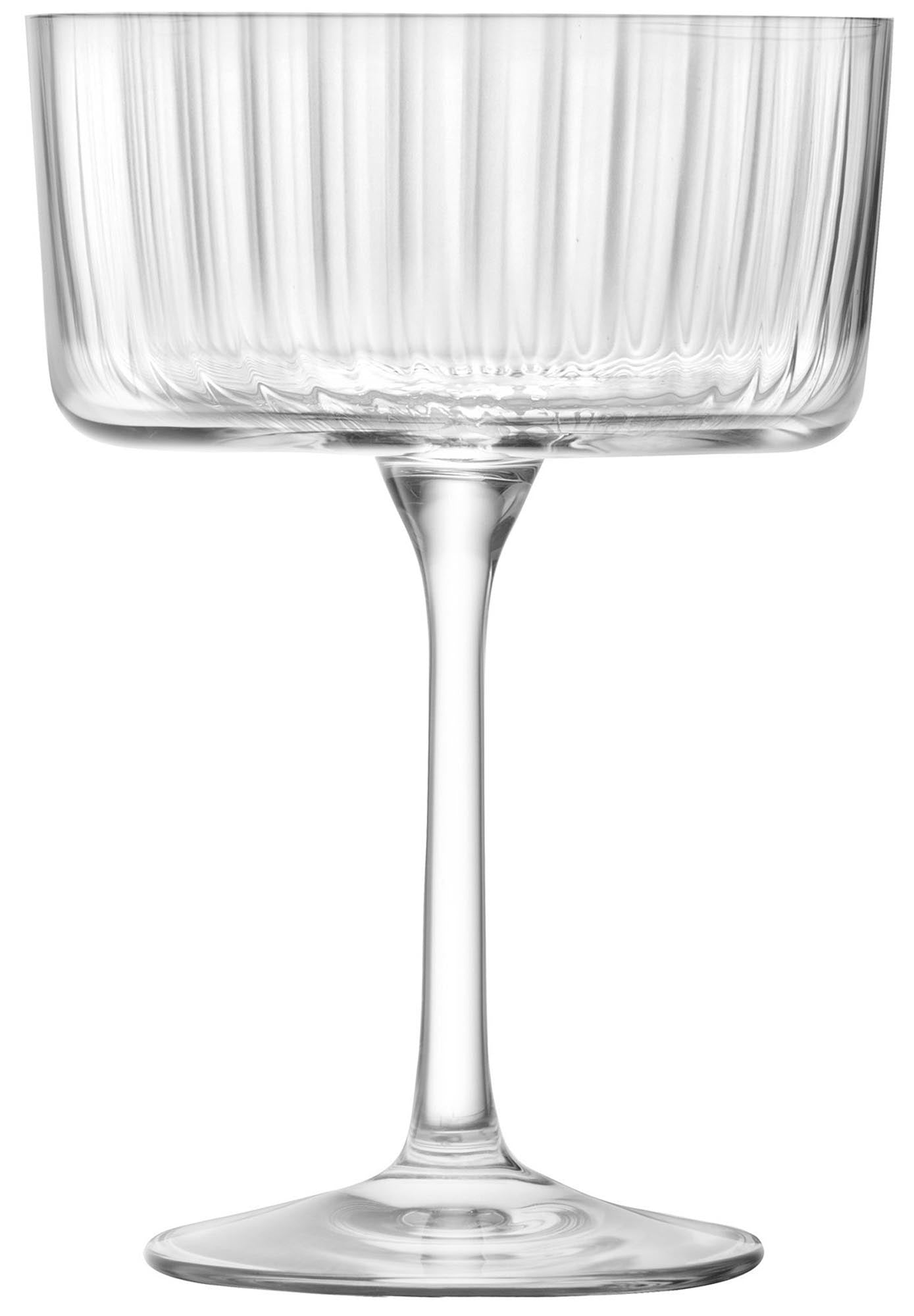 Entdecken Sie die stilvollen 230ml Gio Line Gläser von LSA. Ideal für Champagner und Cocktails, elegant und pflegeleicht für jeden Anlass.