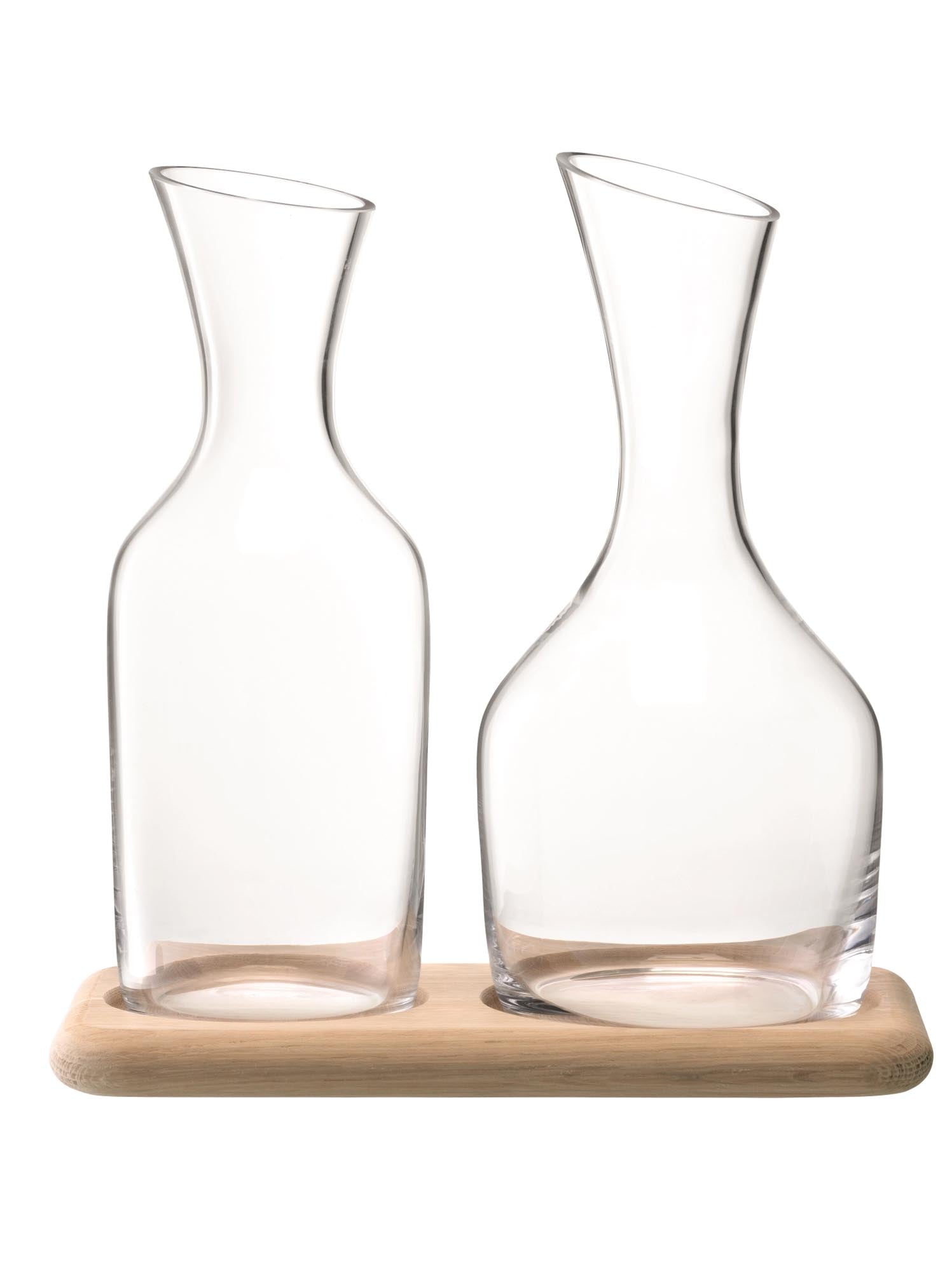Wine Wasser Wein Karaffe Set  Unterteil aus Eiche in Transparent präsentiert im Onlineshop von KAQTU Design AG. Karaffe ist von LSA