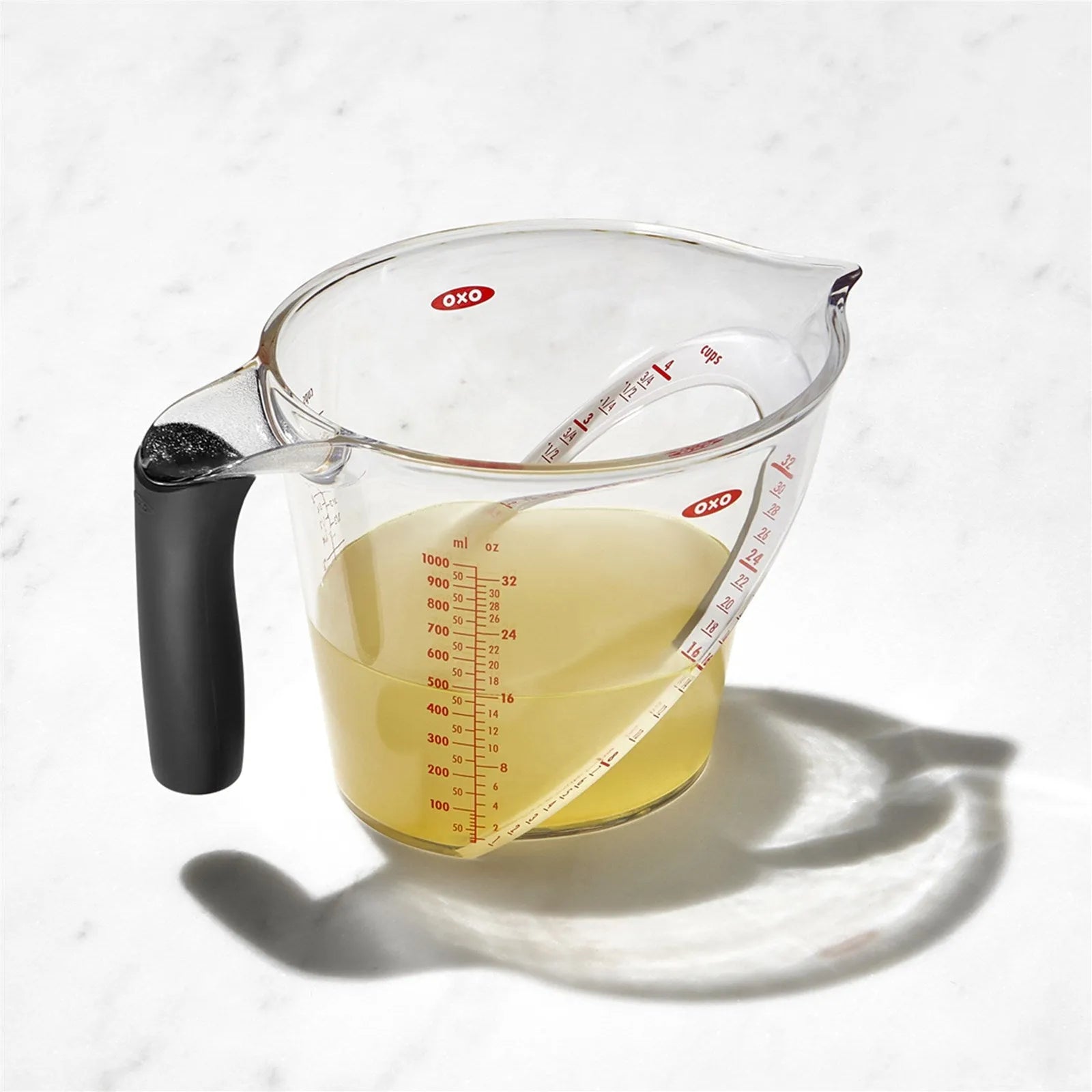 OXO 1L Messbecher: Innovatives Design für präzises Abmessen.