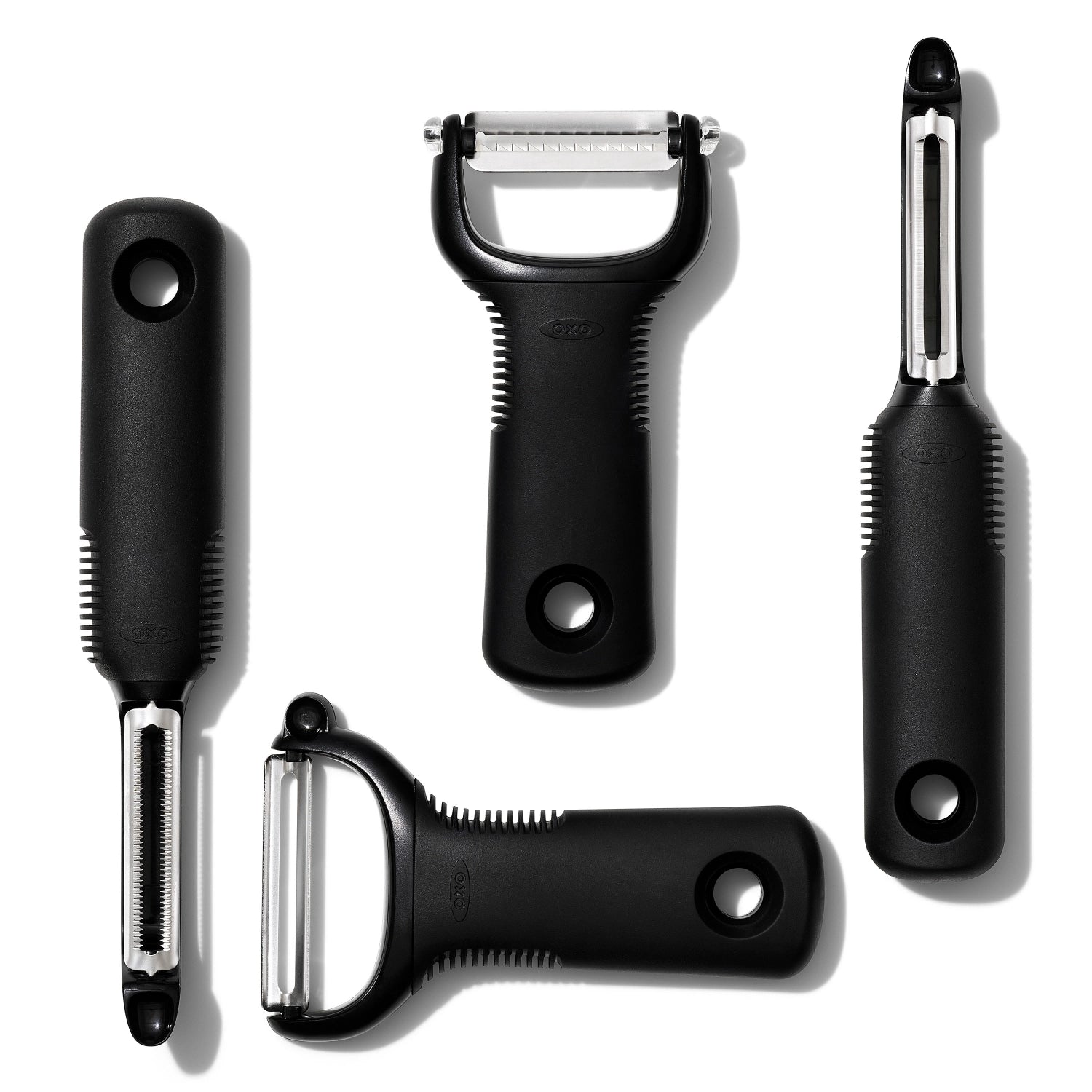 Kompakter Julienne-Schäler von OXO, 19x7.6x4.6 cm, ideal für das Schneiden von Gemüse in feine Streifen für Salate und Beilagen.