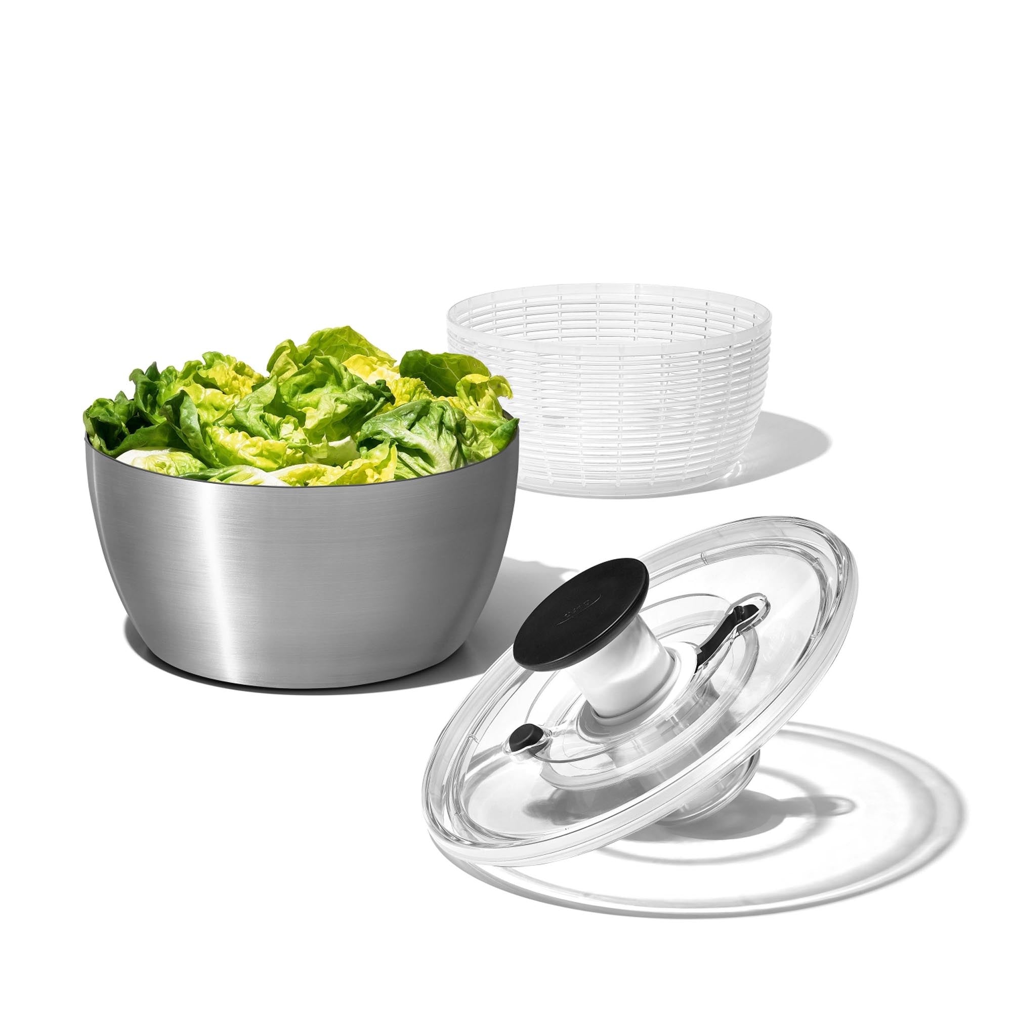 Robuste OXO Inox Salatschleuder für müheloses Trocknen von Salat.