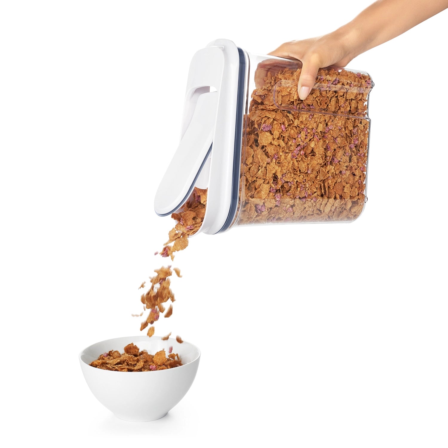 Praktischer OXO Cerealien Dispenser (3.2 l) mit stilvollem Look, perfekt für die saubere Lagerung von Müsli und anderen Snacks.