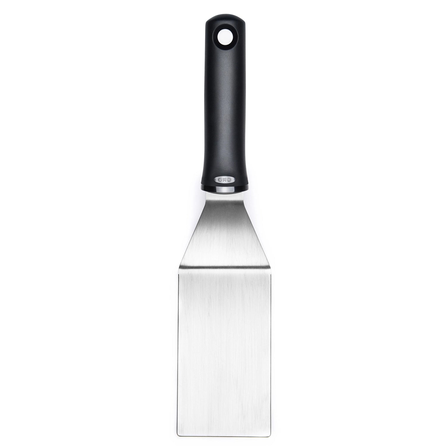Hochwertiger Grillwender von OXO, perfekt für die Plancha, 32x7x3cm, mit komfortablem Griff und stabiler Kante für müheloses Wenden.