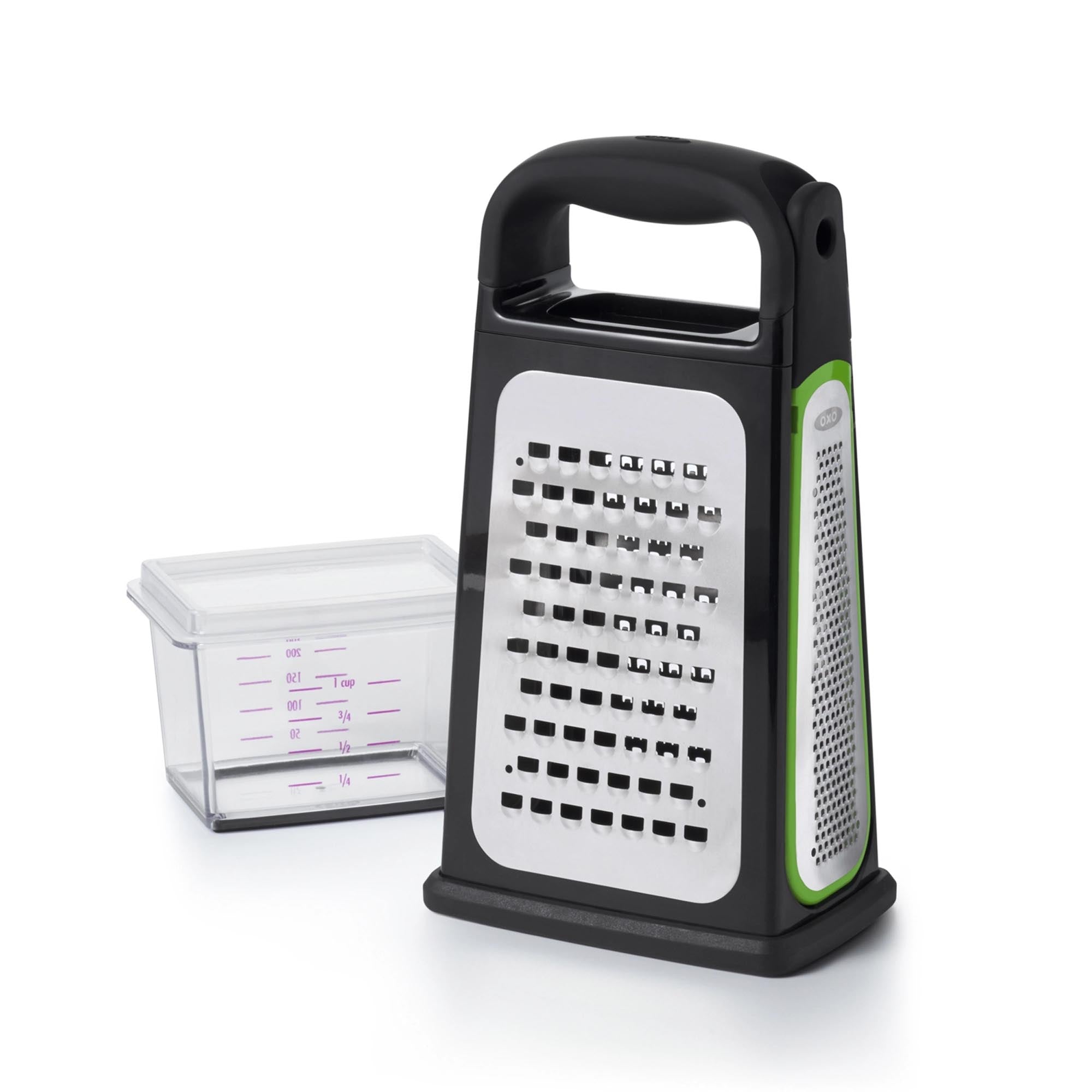Die OXO Kastenreibe aus Edelstahl mit abnehmbarem Zestenreißer bietet scharfe Klingen, ergonomischen Griff und ist spülmaschinenfest.