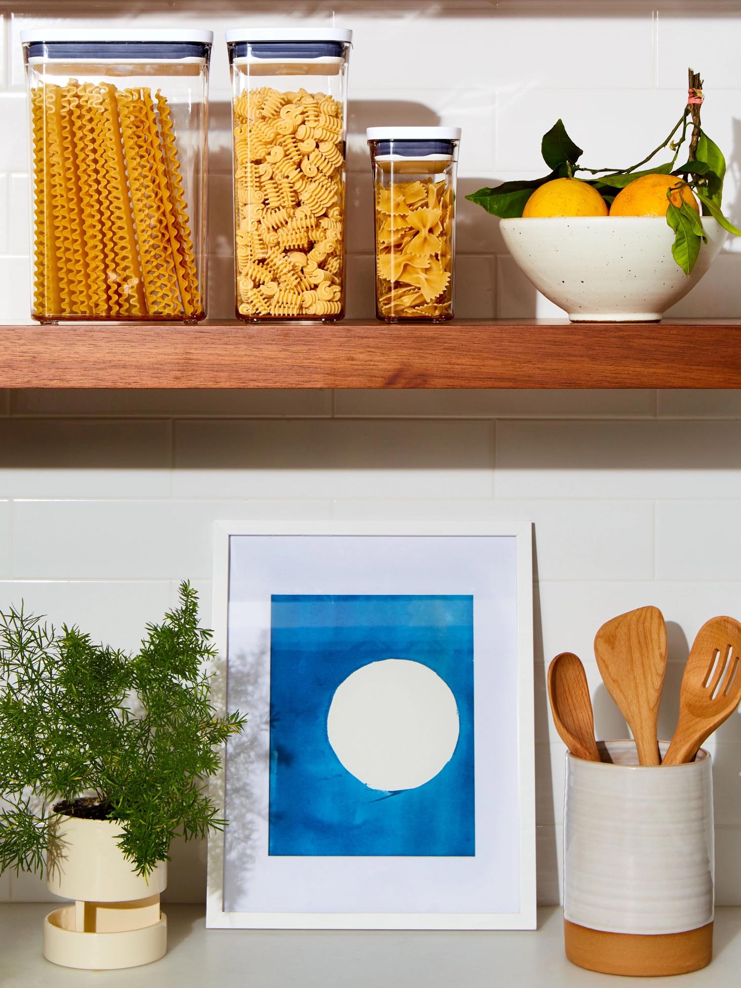 Der OXO POP 2.0 Behälter (16x16x24 cm, 4,2 l) bietet stilvolle und praktische Aufbewahrung für Lebensmittel. Robust, stapelbar und luftdicht.