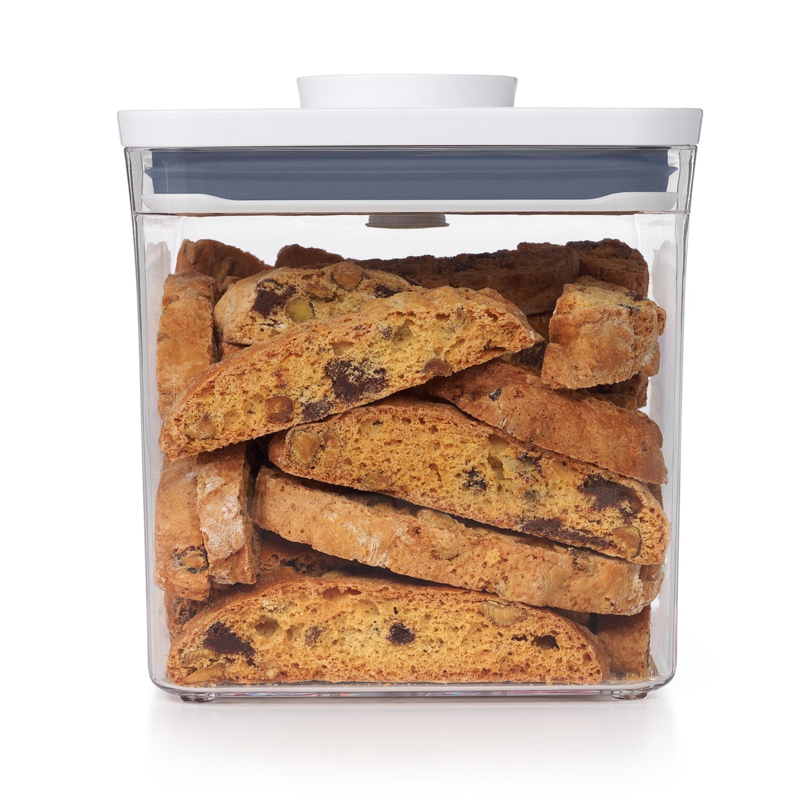 Der OXO POP 2.0 Behälter, 16x16x16 cm, 2.6 l, bietet luftdichte Aufbewahrung für trockene Lebensmittel. BPA-frei, stapelbar, leicht zu reinigen.