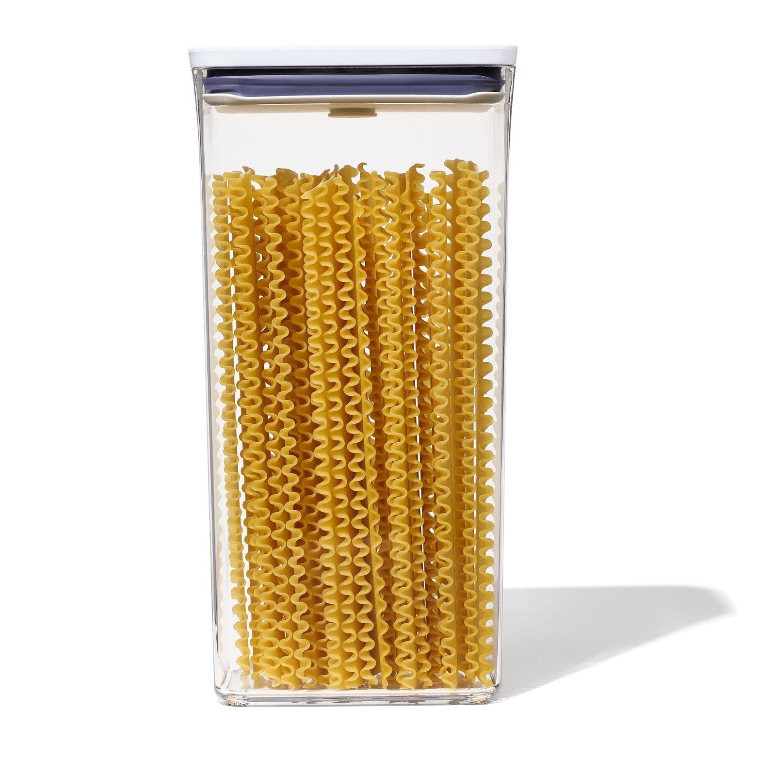 Der OXO POP 2.0 rechteckige Behälter (3.5 l) vereint modernes Design und Funktionalität. Halten Sie Ihre Lebensmittel frisch und ordentlich!